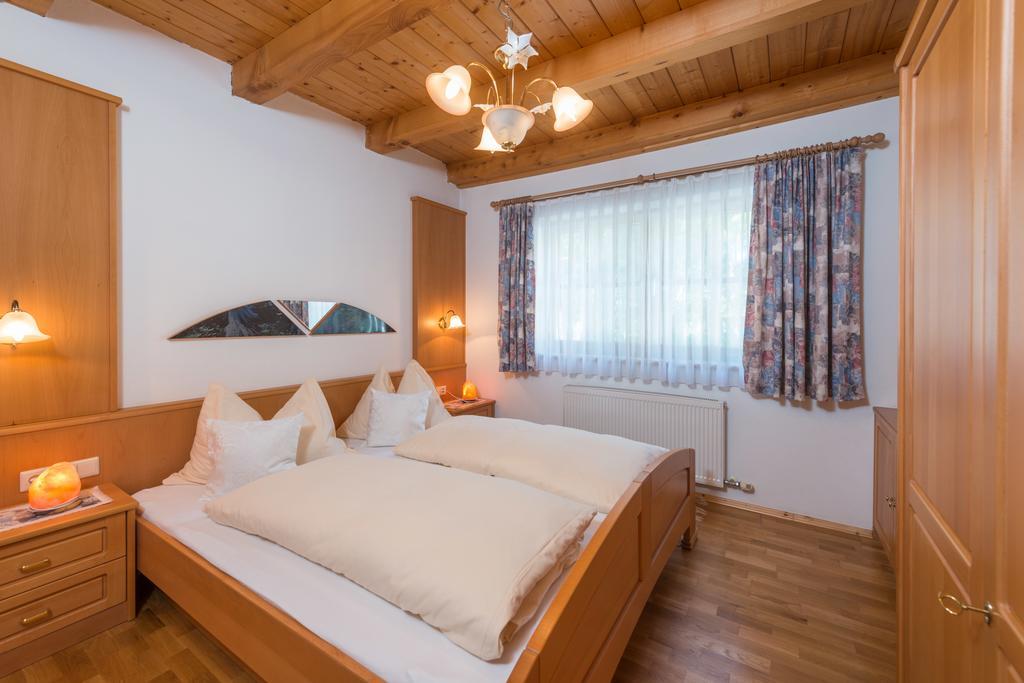 Bio-Holzhaus Und Landhaus Heimat 람자우 암 다흐스타인 외부 사진