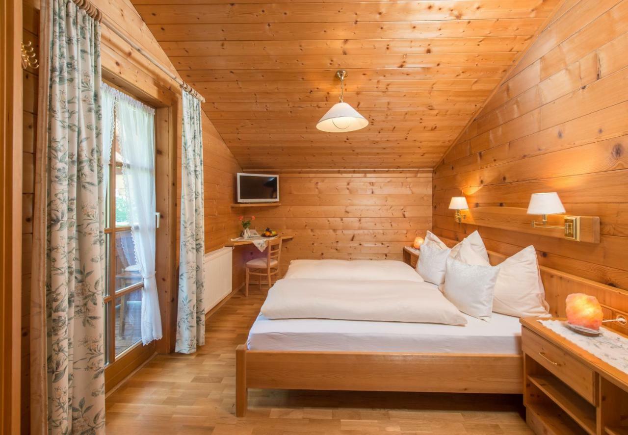 Bio-Holzhaus Und Landhaus Heimat 람자우 암 다흐스타인 외부 사진